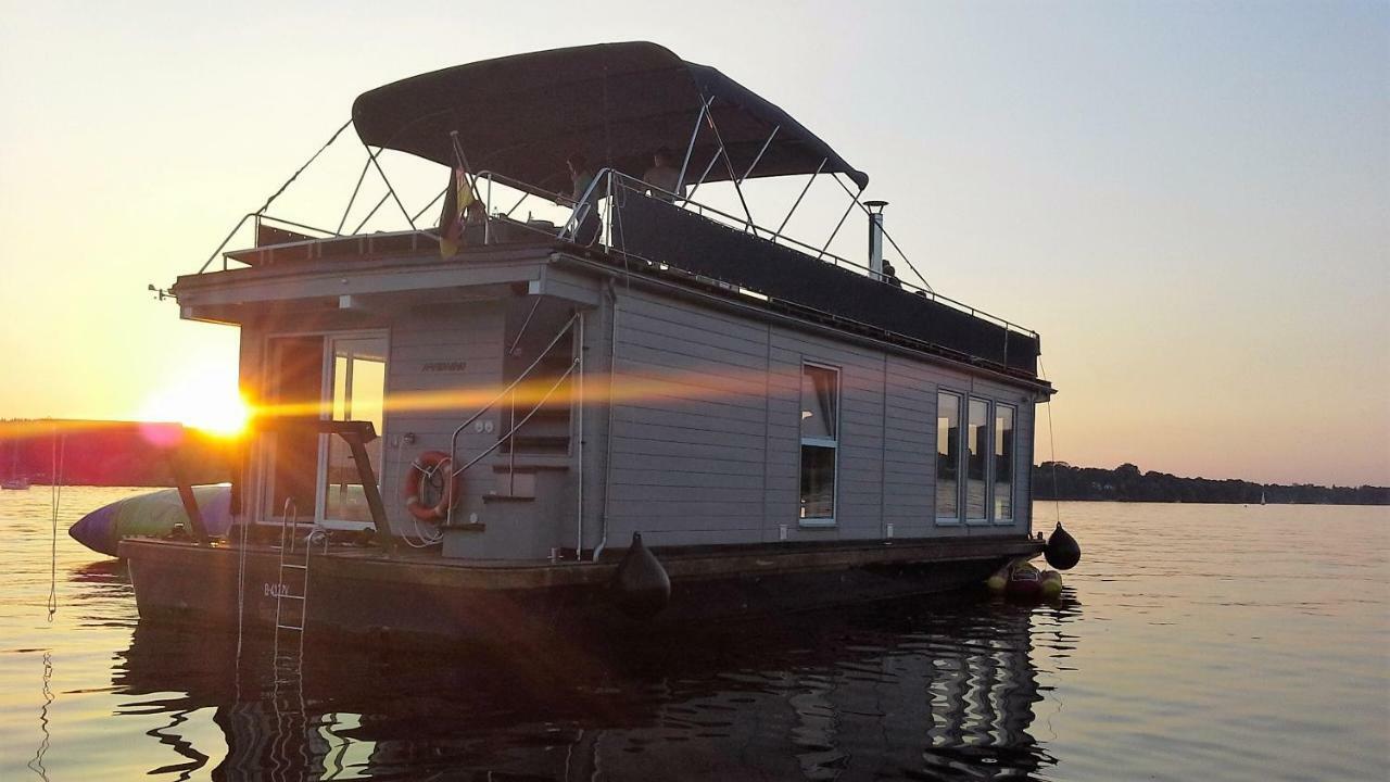 Hotel Hausboot Deluxe Berlino Esterno foto